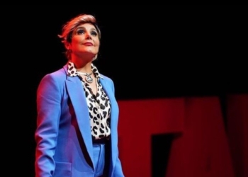 Heloísa Périssé estreia espetáculo “A Iluminada” em Brasília