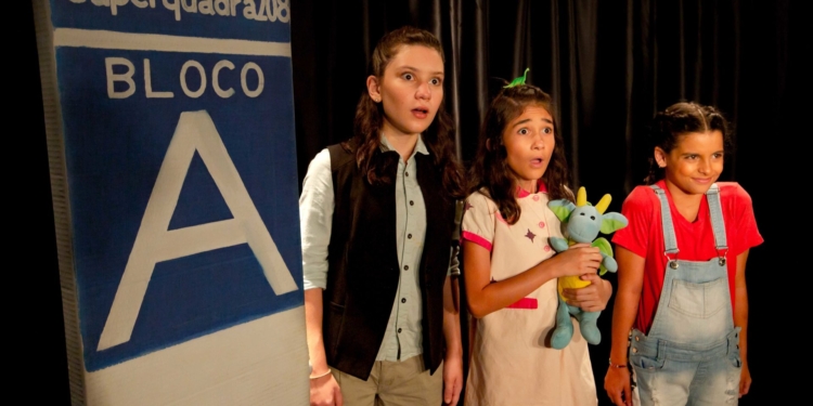 Espetáculo “Investigadores do Bloco A” faz homenagem à Brasília