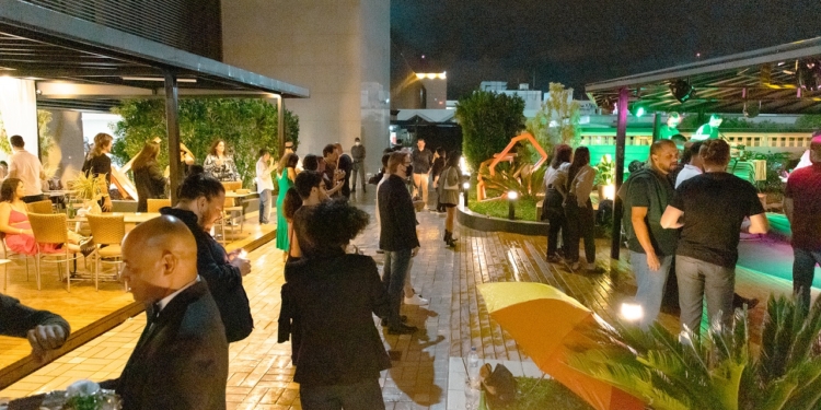 Jardim Urbano: Conjunto Nacional inaugura espaço aberto multiuso de convivência