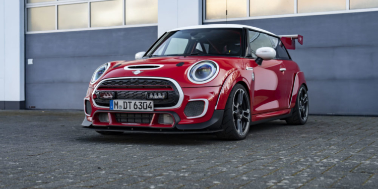 MINI John Cooper Works está de volta após 10 anos sem disputar a prova de Nürburgring