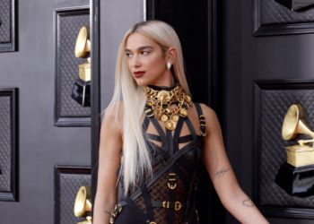 Confira alguns dos looks que mais se destacaram no Grammy Awards 2022