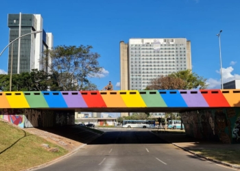 Brasília recebe a maior intervenção urbana LGBTQ do país