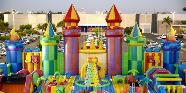 Sucesso entre as crianças, Jump Around volta ao ParkShopping Brasília!