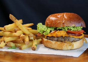 Pontão do Lago Sul celebra Dia Mundial do Hambúrguer. Veja as opções!