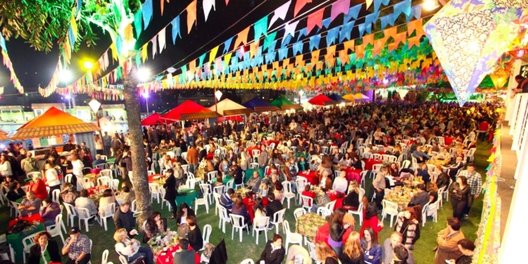 A época mais aguardada do ano chegou! Confira o calendário de festas juninas que acontecerão em Brasília