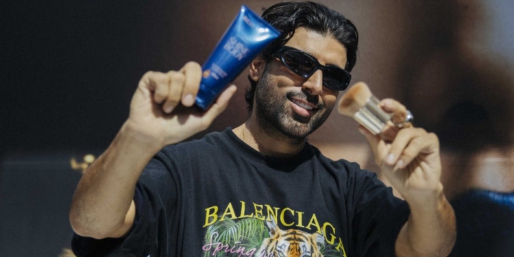 Beauty Artist Rodrigo Costa lança linha de maquiagem: a RCBeauty!