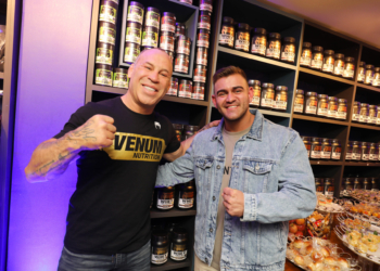 Noite de festa: Moov Sport Nutrition abre as portas na Asa Sul com a presença de Wanderlei Silva