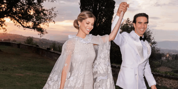 Lala Trussardi Rudge se casa com Bruno Khori em Firenze usando vestido Valentino