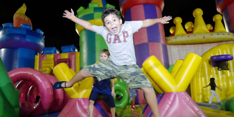 Jump Around, maior castelo inflável da América Latina, fica no ParkShopping até 26 de junho