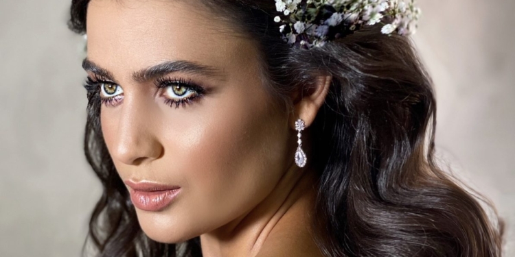 Cabeleireiro Ricardo Maia promove desfile de penteados e maquiagens em Brasília, no dia 28 de julho