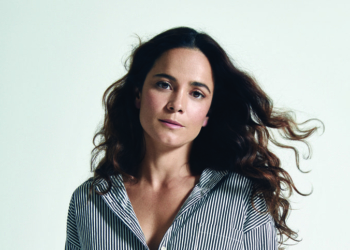 Stella Artois e Neriage trazem pela primeira vez Alice Braga para a SPFW