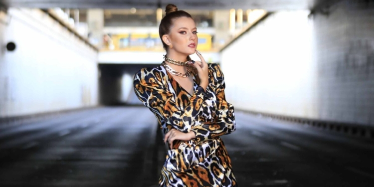 Selva Urbana: Saulo Spoljarick lança novo clássico do guarda-roupa no editorial “Sauvage”