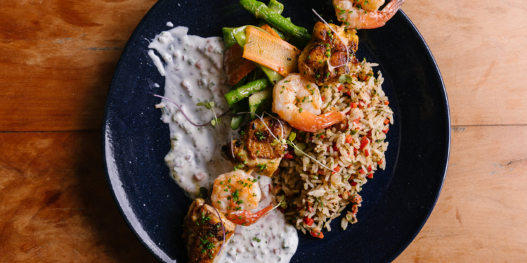 Restaurante Greta une gastronomia grega, mediterrânea e contemporânea. Saiba mais!