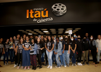 Projeto profissionalizante “Vamos ao Cinema” leva 100 alunos de escolas públicas do DF ao cinema