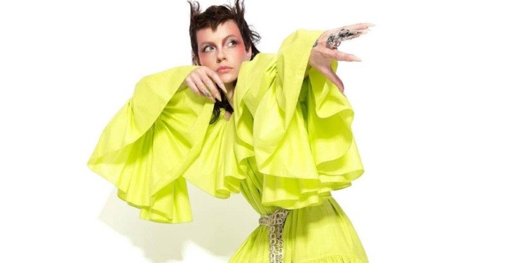 Estilista André Lima volta ao mercado da moda com a coleção AL04. Confira!