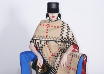 Burberry convida Jared Buckhiester para cocriar a coleção Resort 2023