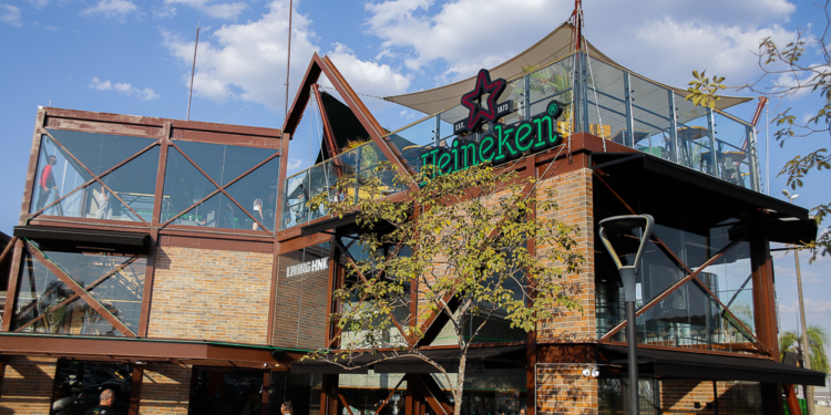 Aeroporto de Brasília recebe convidados para a inauguração do Living HNK