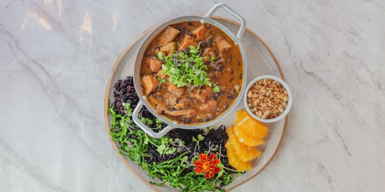 Restaurante Casa Graviola apresenta o Menu Executivo. Confira!