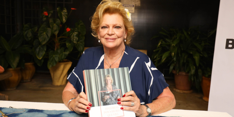 Jornalista Liana Sabo marca presença no 34º Congresso Abrasel para tarde autógrafos