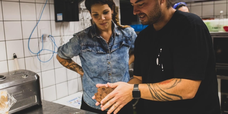 Chef Diego Badra do Conca convida Ana Boquadi para programa especial