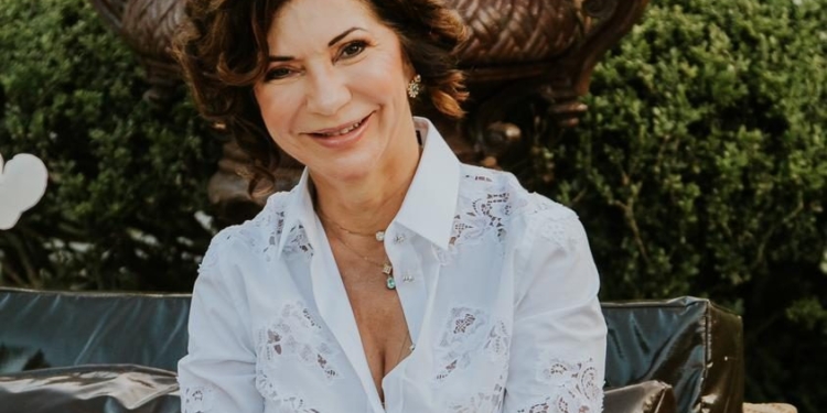 Cheers! Advogada Vera Carla Silveira prepara festa com a presença do cantor Fagner no Park Way