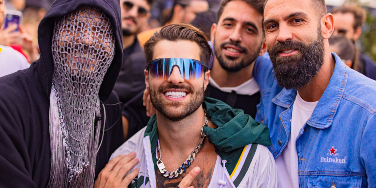 Badalada: Festa Surreal reúne mais de quatro mil pessoas na Torre Digital