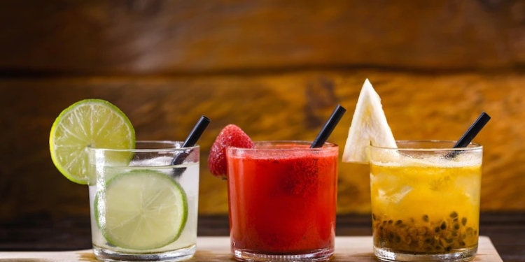 Saiba onde aproveitar o Dia Nacional da Cachaça, celebrado nesta terça-feira (13)