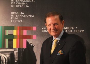Abertura da 8ª edição do BIFF recebe 400 convidados no Cine Brasília