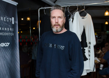 Alexandre Herchcovitch reassume a direção criativa da marca homônima que vendeu em 2008