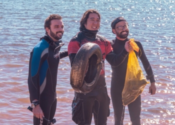 Na Praia realiza ação de limpeza do Lago Paranoá