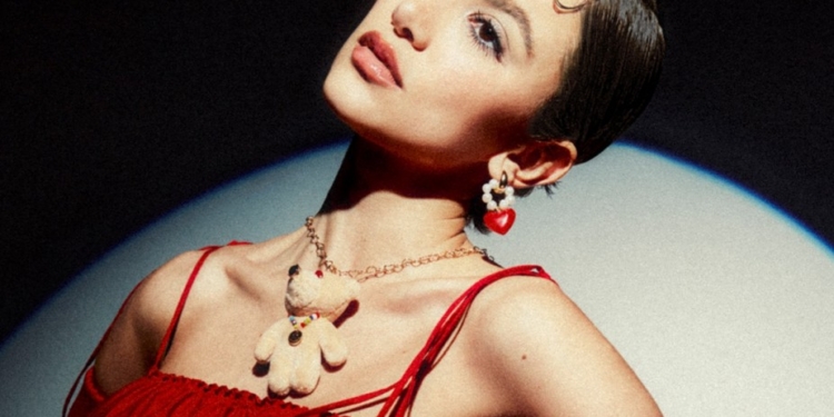 Manu Gavassi desembarca em Brasília com a turnê “Eu só quero ser normal”