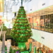 Brasília Shopping apresenta ao público o Jardim do Noel com árvore composta de plantas naturais
