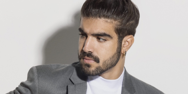 Caio Castro fala sobre sua carreira de ator, empresário e piloto