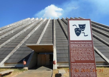 Depois de 9 anos fechado, Teatro Nacional começará reforma no fim do mês