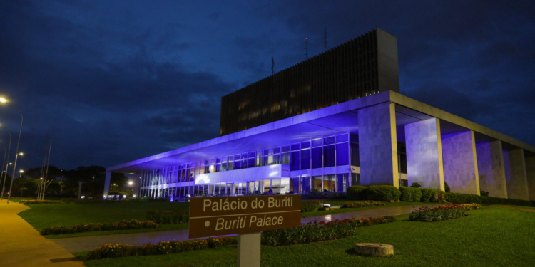 BRB: Decoração de Natal azul chega ao Palácio do Buriti e outros locais de Brasília