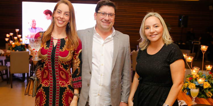 Hospital Anchieta apresenta nova linha de cuidados oncológicos em jantar para convidados
