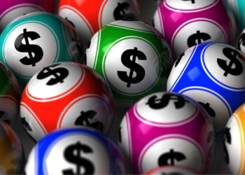 Bolas coloridas com cifrões