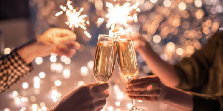 Feliz 2023! Confira as festas mais badaladas de Réveillon na capital