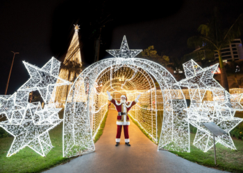 Taguatinga Shopping cria um verdadeiro cenário de Natal com neve e árvore iluminada de 33 metros de altura