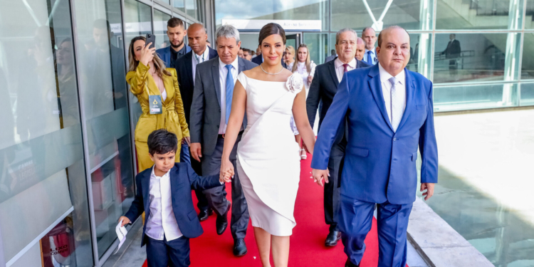 Segundo mandato: Ibaneis Rocha toma posse da reeleição como governador na Câmara Legislativa