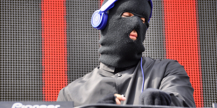 Pela primeira vez no Brasil, DJ francês Malaa se apresenta no Cafe de La Musique Brasília 