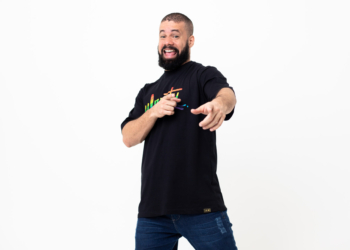 Stand Up Comedy: Espaço Casa recebe espetáculo do humorista Júnior Chicó