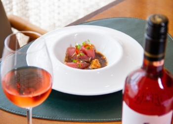 Experiência Taypá: Premiado restaurante apresenta menu exclusivo inspirado nos 12 anos da casa