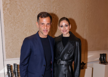 Coleção Alexandre Birman Fall/2023 é apresentada na semana de moda de Milão com presença de influenciadoras