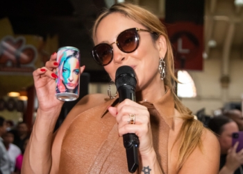 Claudia Leitte lança seu prosecco em lata em parceria com Artse e Ball