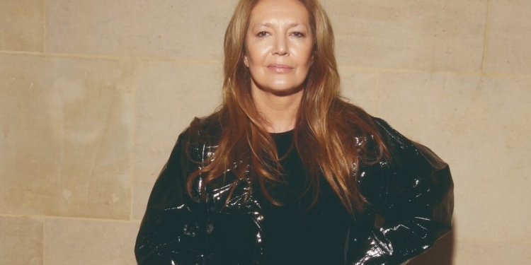 ForbesLife Fashion No. 4 chega em abril repleta de mudanças e novidades sob direção de Donata Meireles