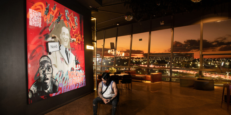 Mezanino da Torre de TV recebe exposição do renomado artista plástico Douglas Viana