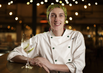 Dia Internacional da Mulher: Pobre Juan Brasília oferece cortesia para o público feminino