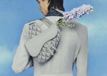 Dior repagina estampa clássica “CD Diamond”