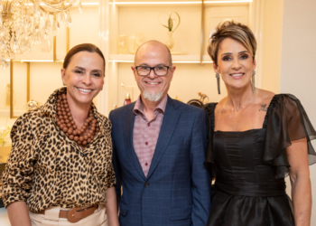 Com exposição de Ikebana, Casa Vincenzo apresenta sua nova coleção